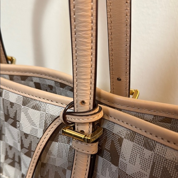 Michael Kors Gold and Cream Structured Handbag - Picture 3 of 12